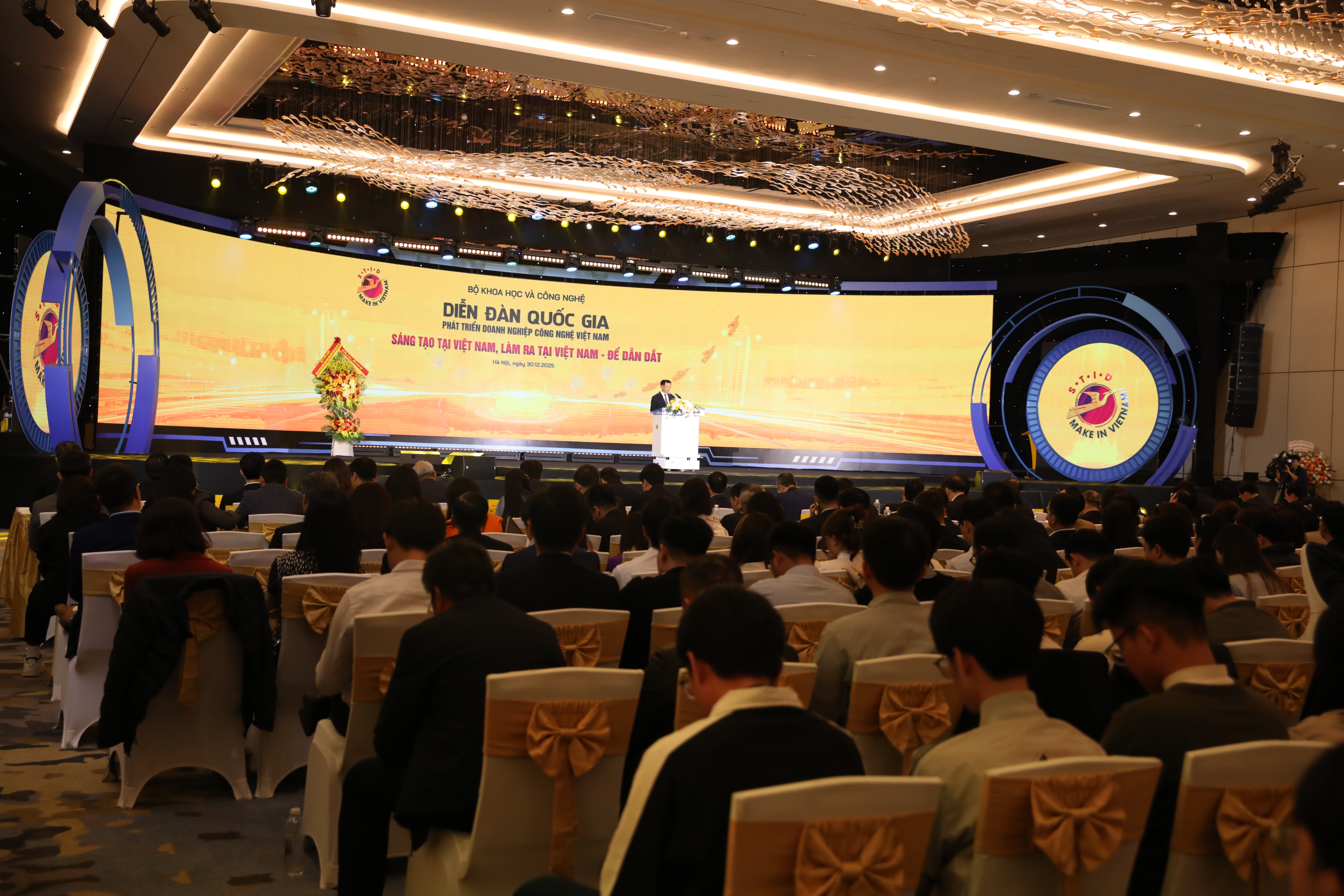 Toàn cảnh Diễn đàn Quốc gia phát triển doanh nghiệp công nghệ số Việt Nam- MakeinVietnam 2025 