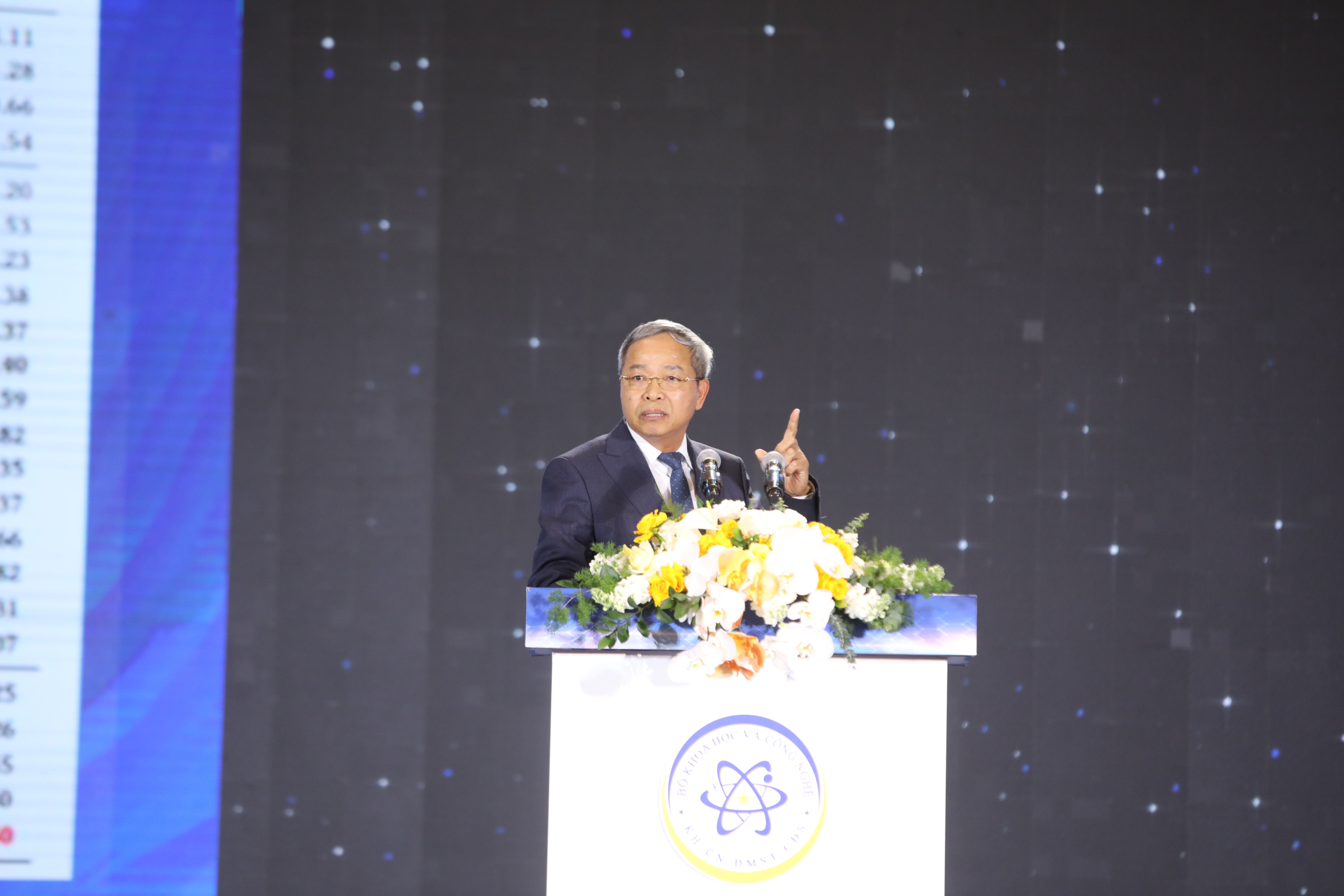 Chủ tịch CMC Nguyễn Trung Chính đưa ra nhiều sáng kiến, đề xuất tâm huyết làm chủ Công nghệ Việt tại MakeinVietnam 2025