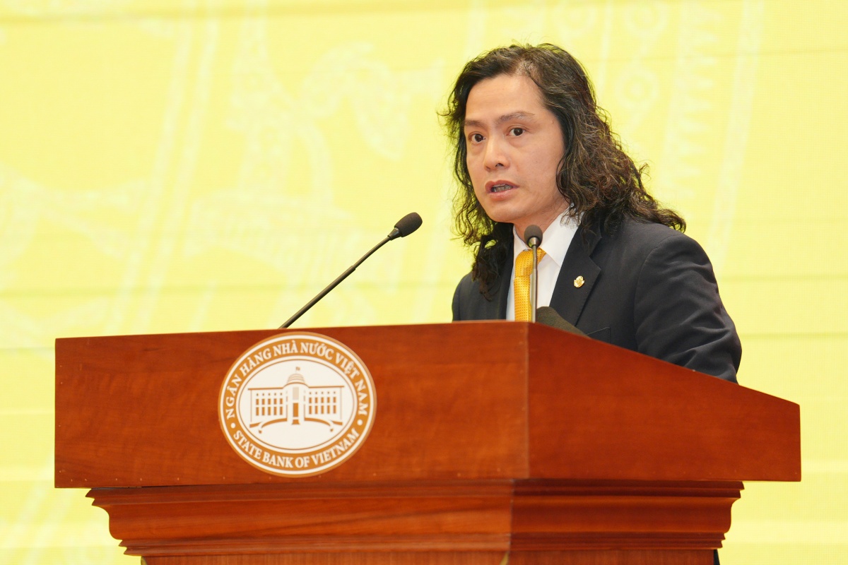 LPBank tái cấu trúc toàn diện nền tảng vận hành và mô hình quản trị LPBank tái cấu trúc toàn diện nền tảng vận hành và mô hình quản trị