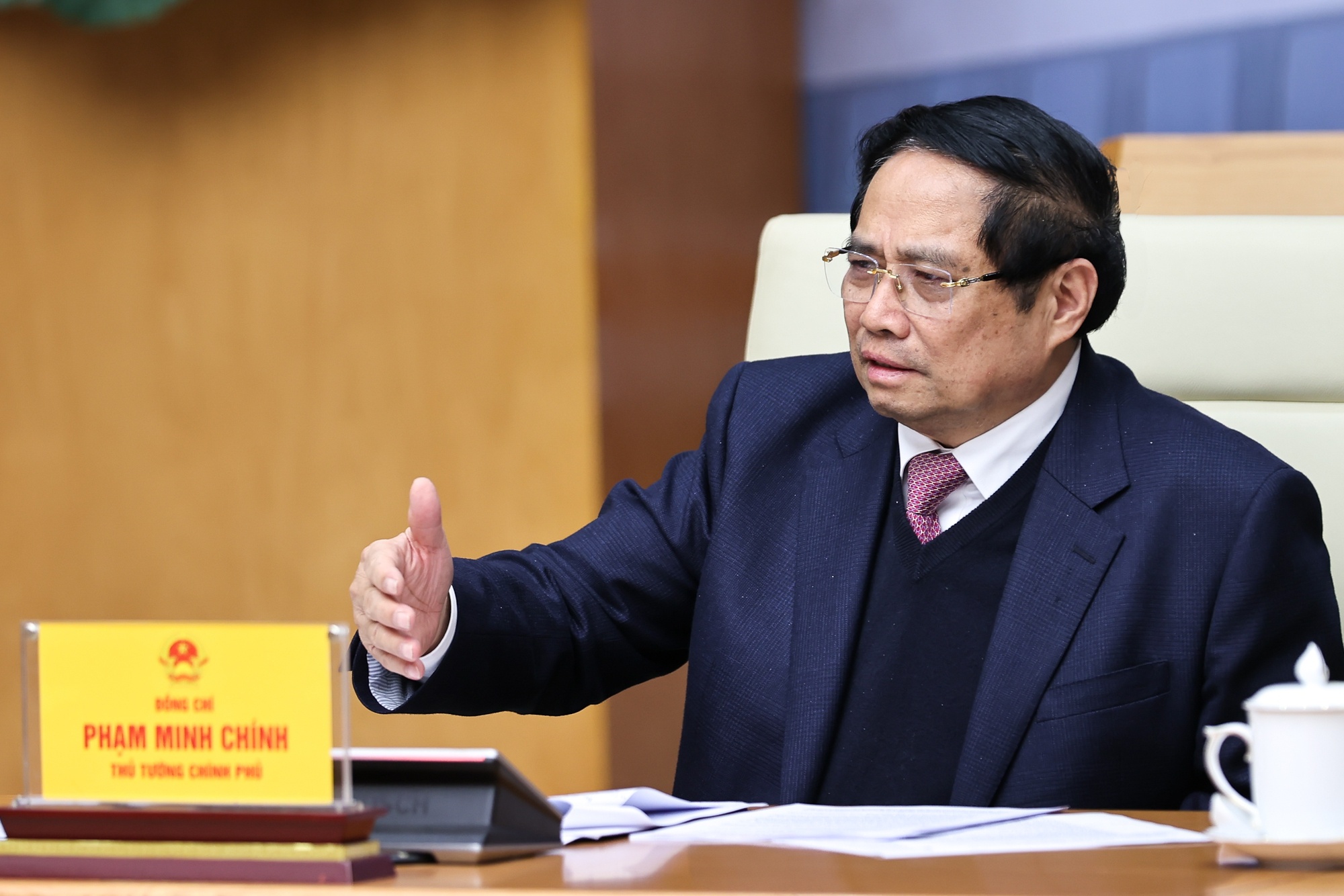 Thủ tướng: Khẩn trương đề xuất công nghệ, hình thức đầu tư với đường sắt tốc độ cao Bắc – Nam. Ảnh: VGP/Nhật Bắc Thủ tướng: Khẩn trương đề xuất công nghệ, hình thức đầu tư với đường sắt tốc độ cao Bắc – Nam. Ảnh: VGP/Nhật Bắc