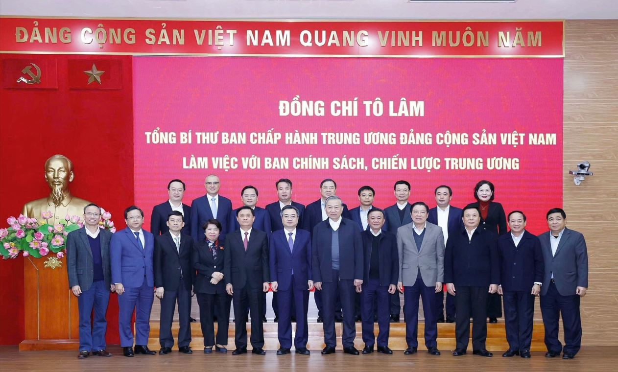 Tổng Bí thư: Khơi dậy khát vọng cống hiến, vươn lên của dân tộc bằng tri thức và sáng tạo