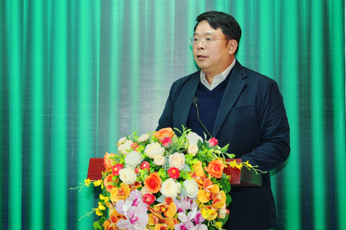 Khen thưởng thành tích đột xuất trong triển khai hệ thống CNTT phòng, chống rửa tiền Khen thưởng thành tích đột xuất trong triển khai hệ thống CNTT phòng, chống rửa tiền