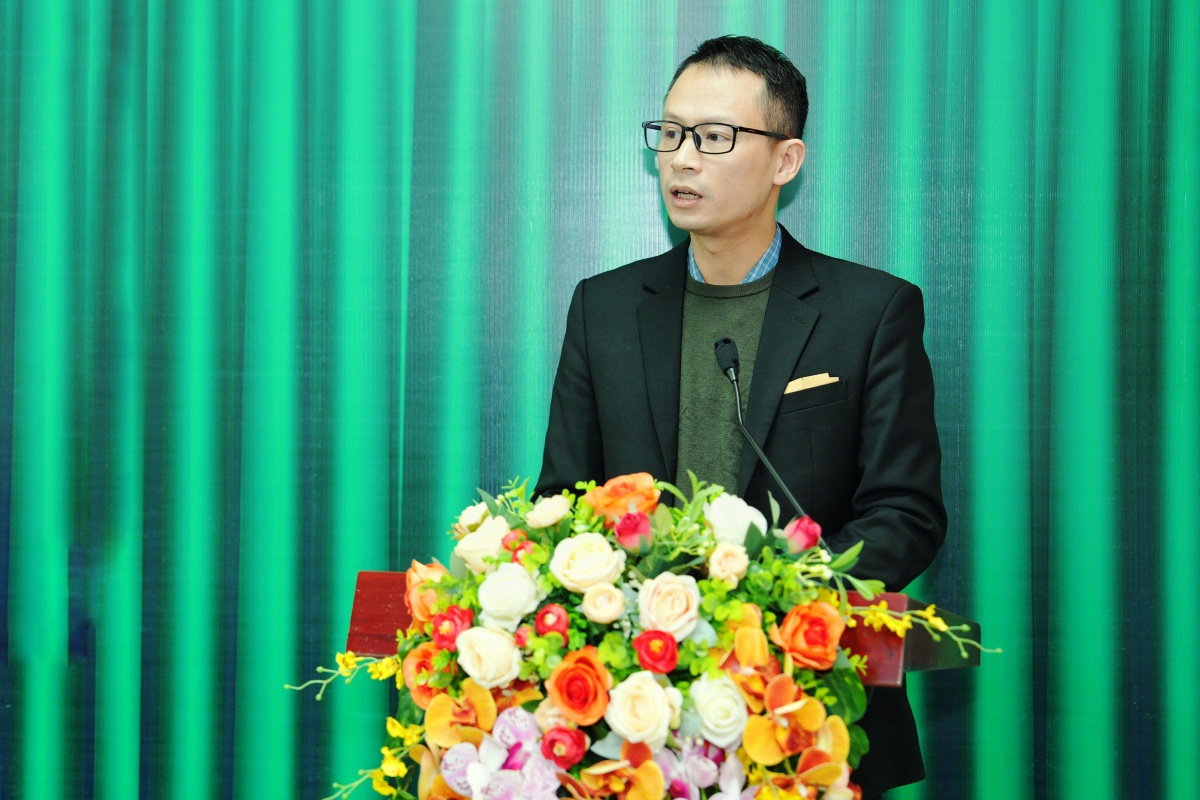 Khen thưởng thành tích đột xuất trong triển khai hệ thống CNTT phòng, chống rửa tiền Khen thưởng thành tích đột xuất trong triển khai hệ thống CNTT phòng, chống rửa tiền