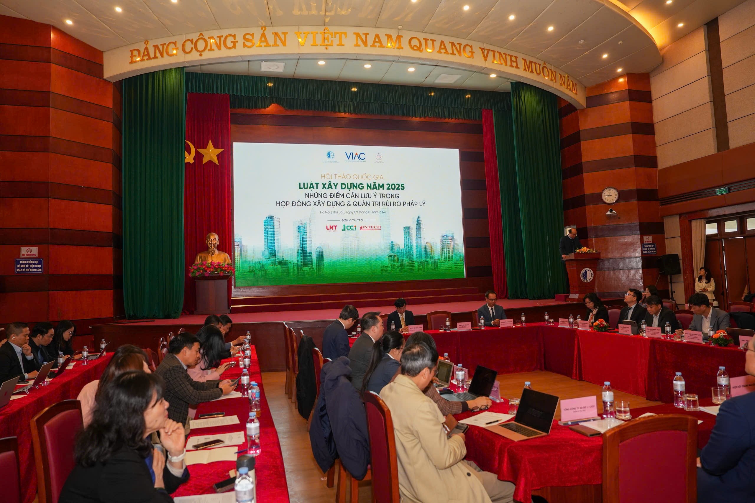 , để Luật thực sự đi vào cuộc sống, bên cạnh các Nghị định và Thông tư hướng dẫn đồng bộ, yêu cầu đặt ra là phải chuẩn hóa chất lượng 