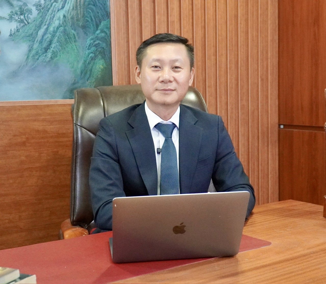 Luật sư Nguyễn Hồng Chung Luật sư Nguyễn Hồng Chung