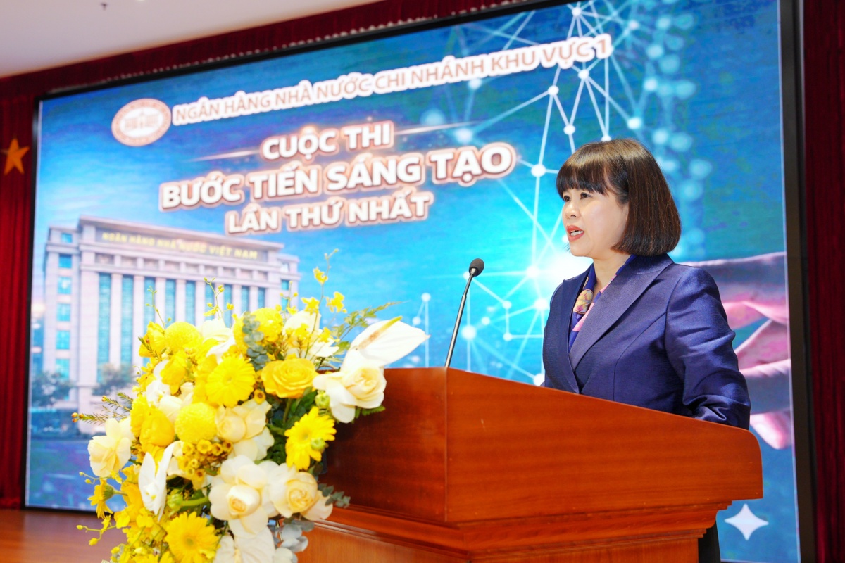 bà Nguyễn Thị Hòa, Bí thư Đảng ủy, Giám đốc NHNN KV1 phát biểu khai mạc bà Nguyễn Thị Hòa, Bí thư Đảng ủy, Giám đốc NHNN KV1 phát biểu khai mạc