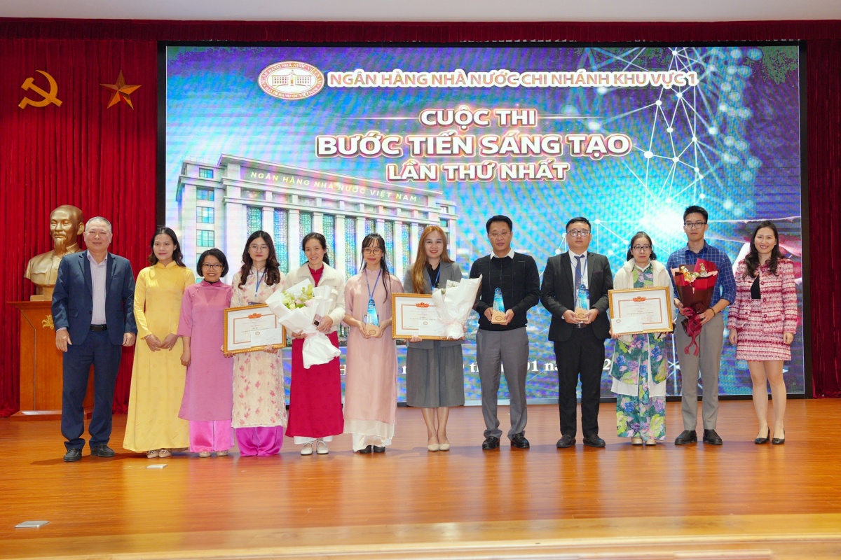 “Bước tiến sáng tạo” – khi chuyển đổi số bắt đầu từ từng cán bộ NHNN Khu vực 1 “Bước tiến sáng tạo”: Khi chuyển đổi số bắt đầu từ từng cán bộ NHNN Khu vực 1