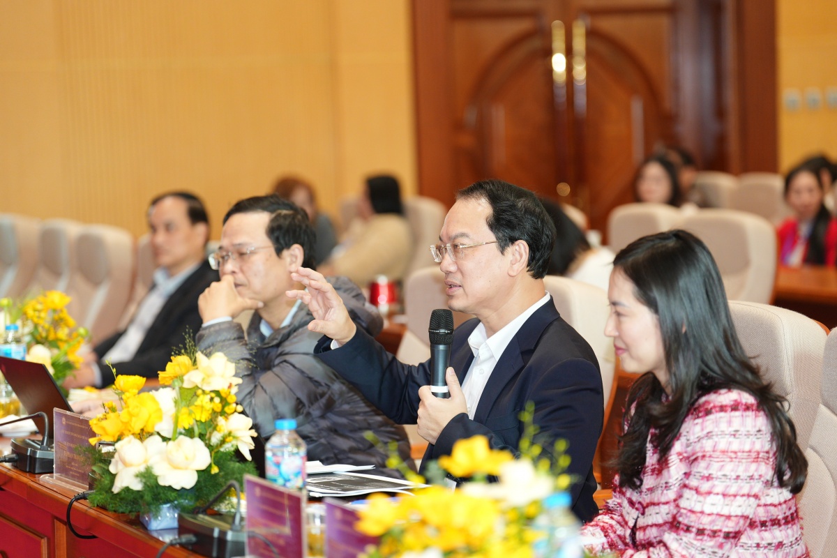 Hội đồng giám khảo Hội đồng giám khảo