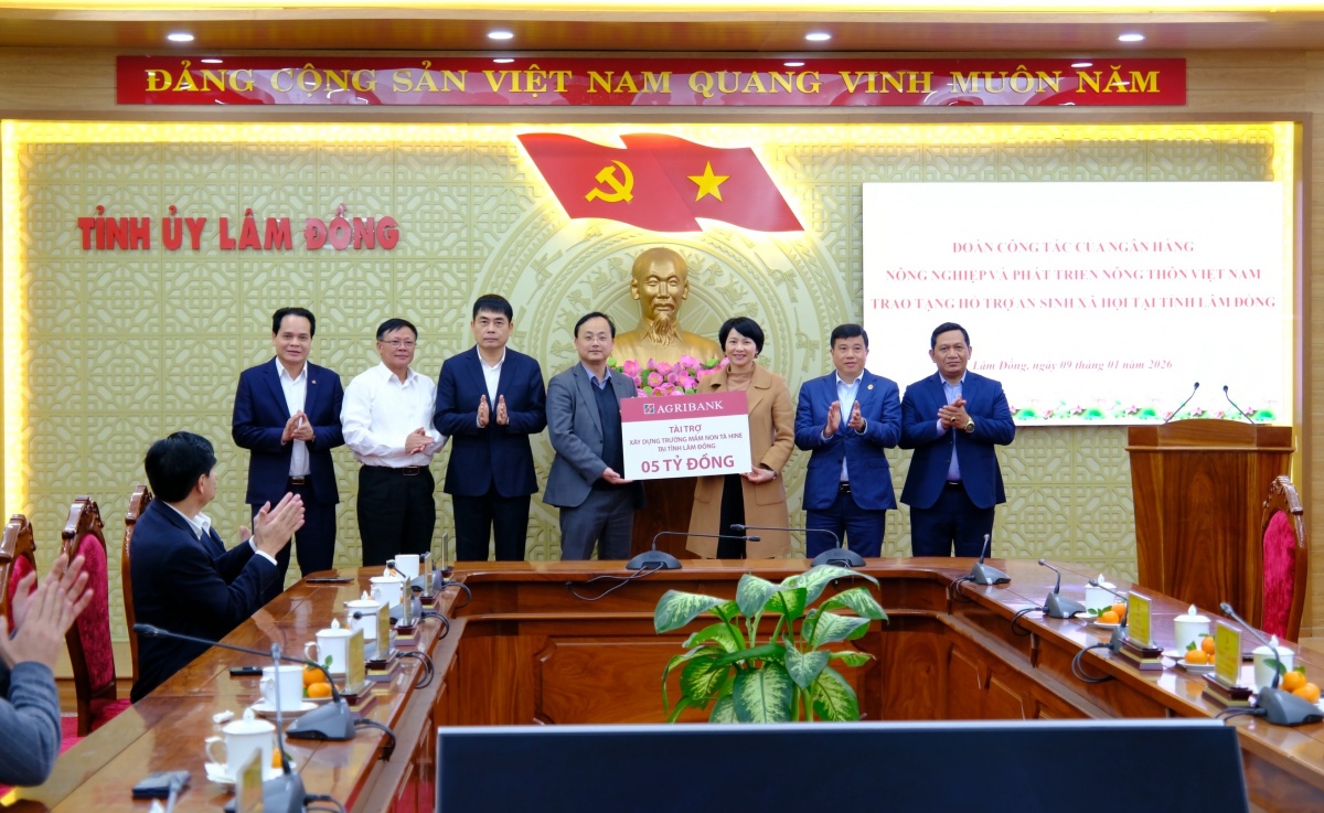 Agribank trao 5 tỷ đồng chăm lo an sinh xã hội tại Lâm Đồng