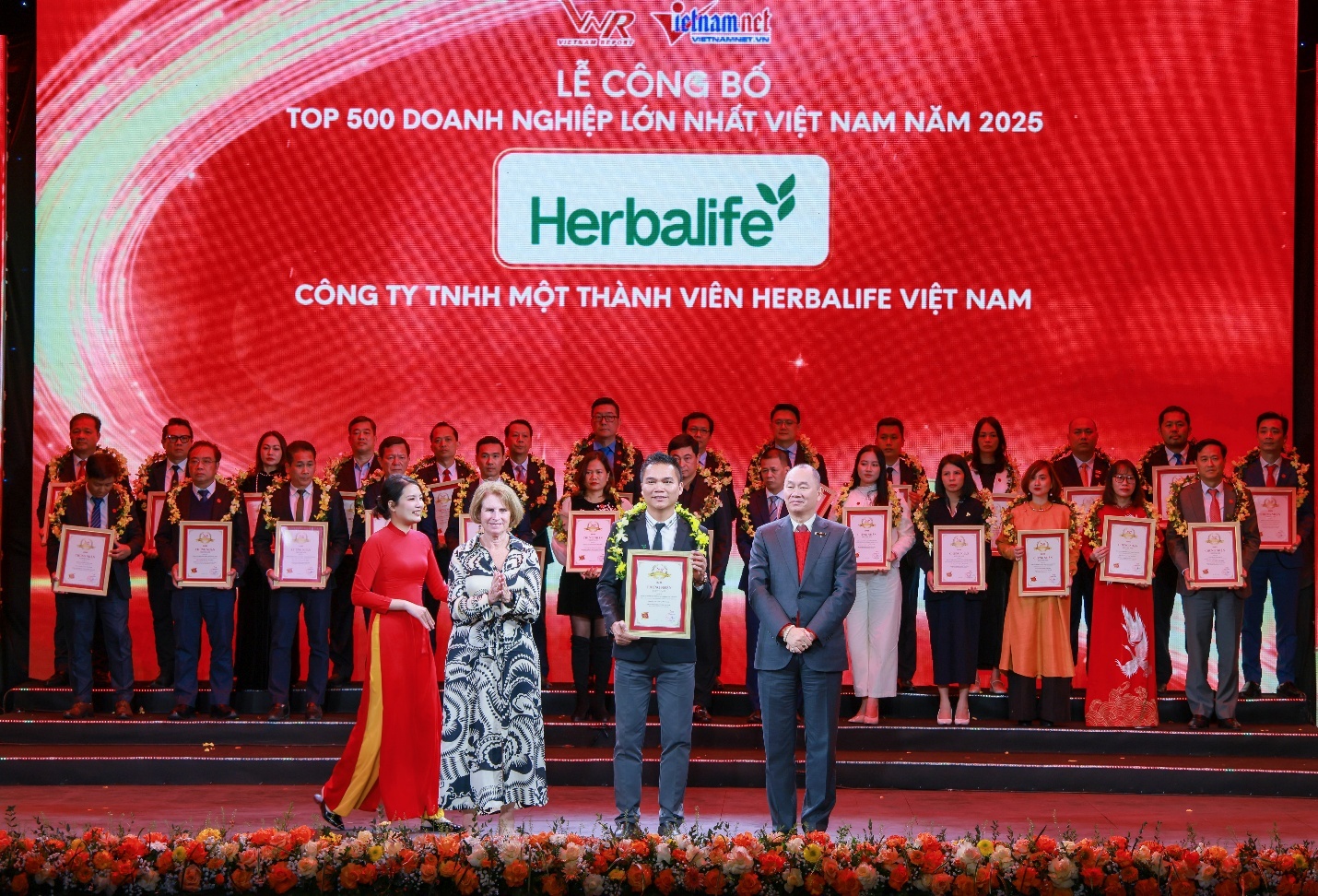 Herbalife Việt Nam lọt Top 500 doanh nghiệp lớn nhất Việt Nam lần thứ 7 liên tiếp Herbalife Việt Nam lọt Top 500 doanh nghiệp lớn nhất Việt Nam lần thứ 7 liên tiếp