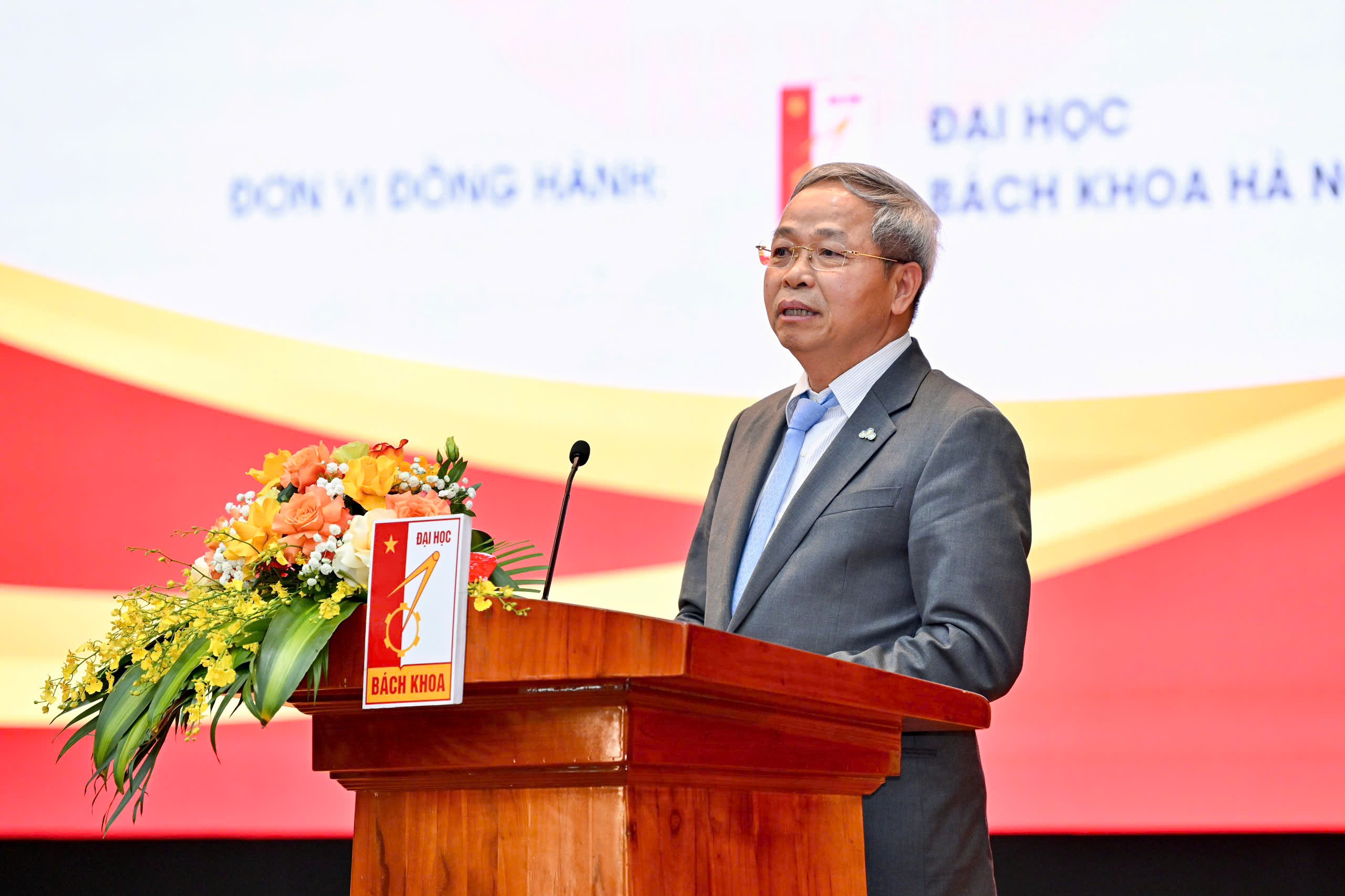 Chủ tịch CMC đề xuất xây dựng hình ảnh một Việt Nam mới ra thế giới Chủ tịch CMC đề xuất xây dựng hình ảnh một Việt Nam mới ra thế giới