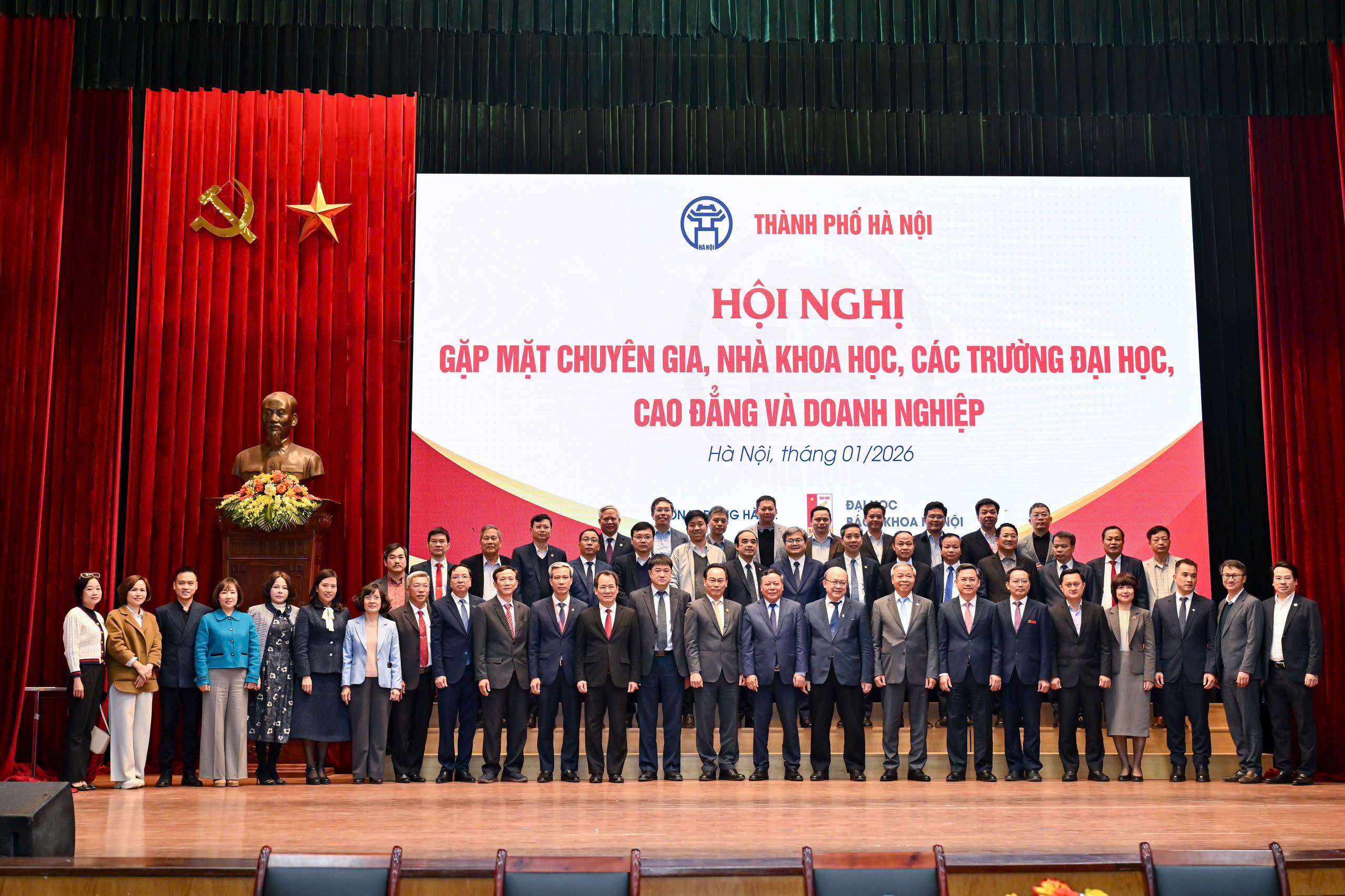 Hội nghị gặp mặt chuyên gia, nhà khoa học, các trường đại học và doanh nghiệp tổ chức chiều 10/1 tại Đại học Bách khoa Hà Nội Hội nghị gặp mặt chuyên gia, nhà khoa học, các trường đại học và doanh nghiệp tổ chức chiều 10/1 tại Đại học Bách khoa Hà Nội
