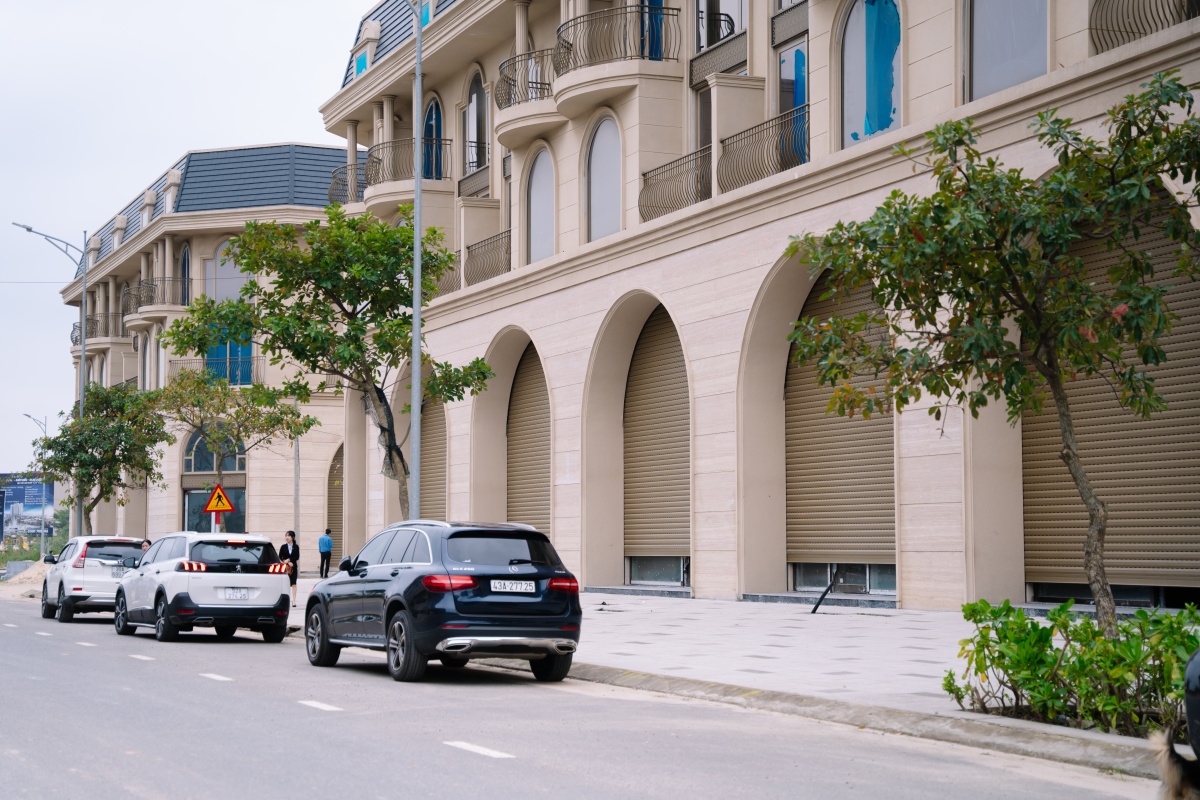 Từ Regal Park View, cư dân có thể hình dung rõ ràng về một cộng đồng sầm uất đang hình thành: những tuyến phố thương mại, dòng người qua lại, nhịp sống đô thị mới của khu Tây Bắc Đà Nẵng.