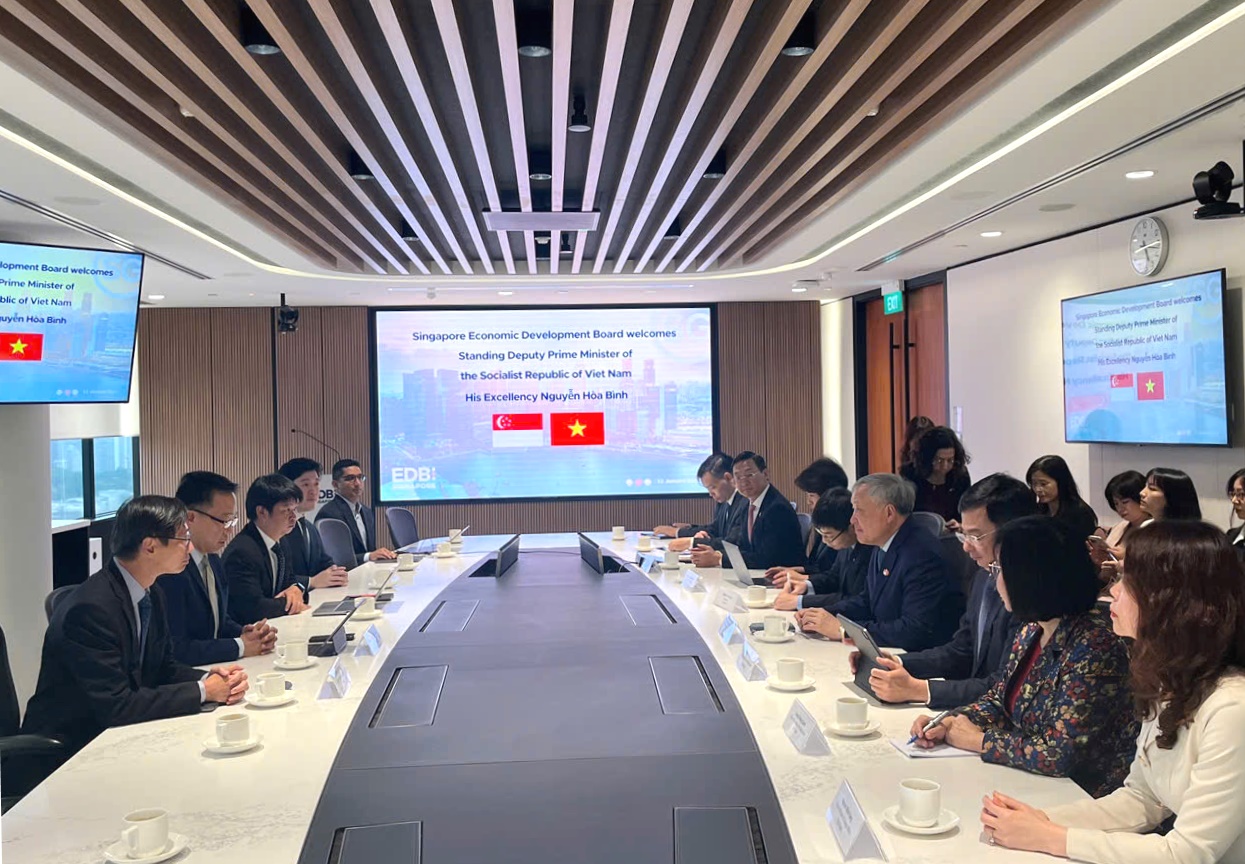Phó Thủ tướng Nguyễn Hòa Bình làm việc với các cơ quan, doanh nghiệp, nhà đầu tư Singapore để thúc đẩy hợp tác trong lĩnh vực trung tâm tài chính- Ảnh 4.