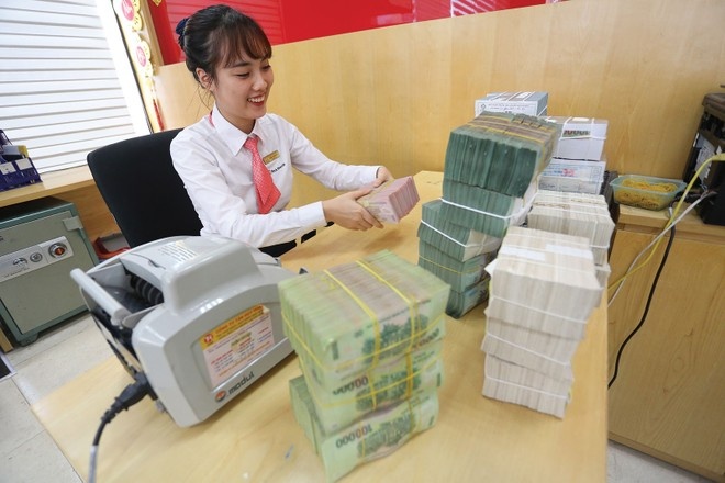 Chi phí vốn gia tăng, biên lãi thuần ngân hàng khó bứt phá