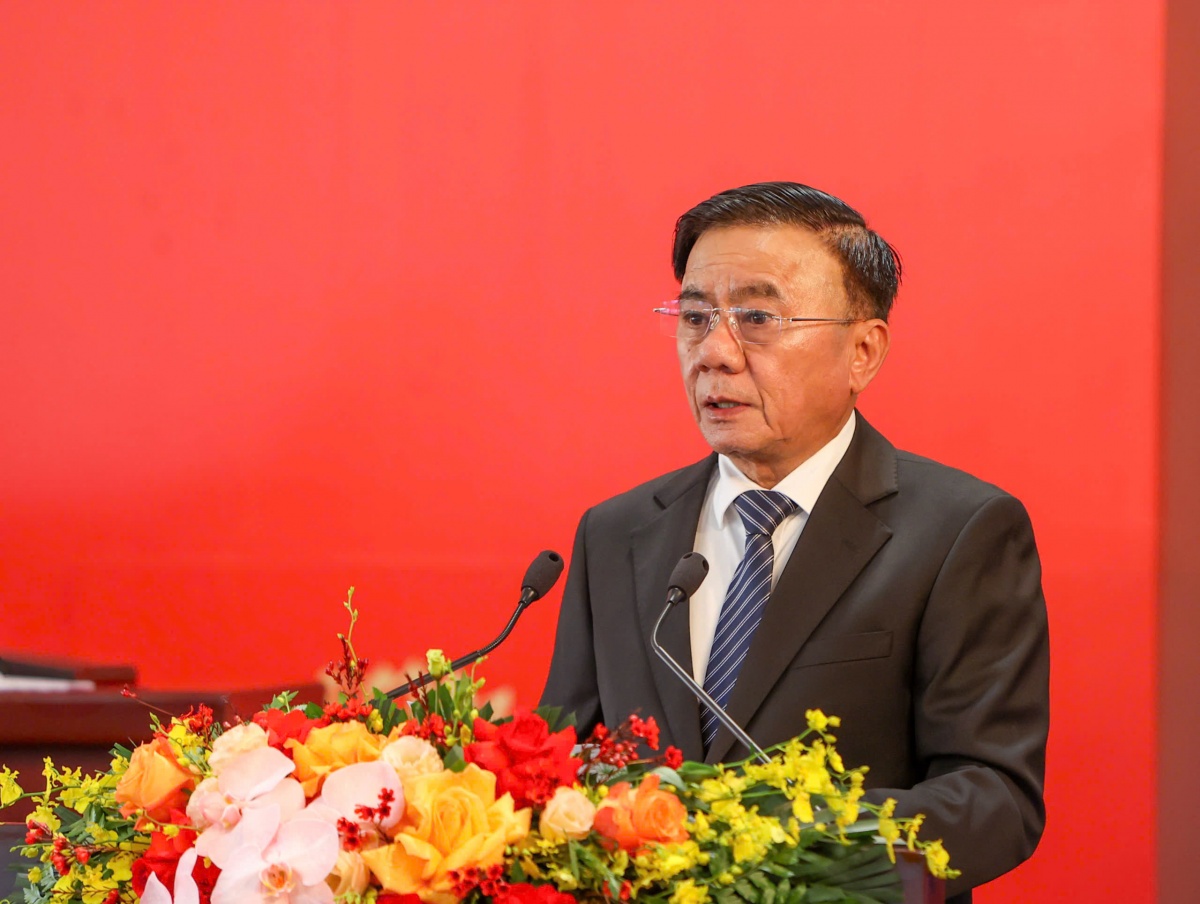 Đồng chí Trần Cẩm Tú 