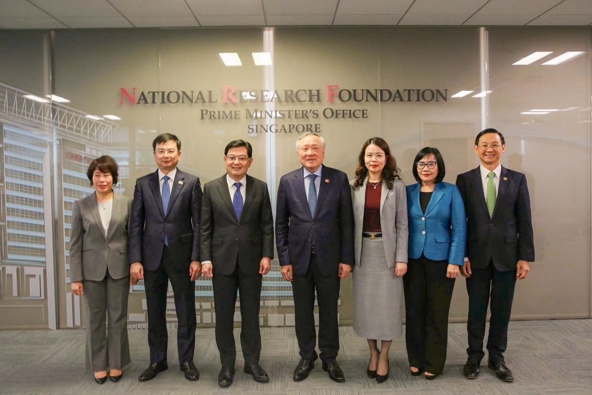 Phó Thống đốc Phạm Thanh Hà tham gia Đoàn công tác của Chính phủ tại Singapore