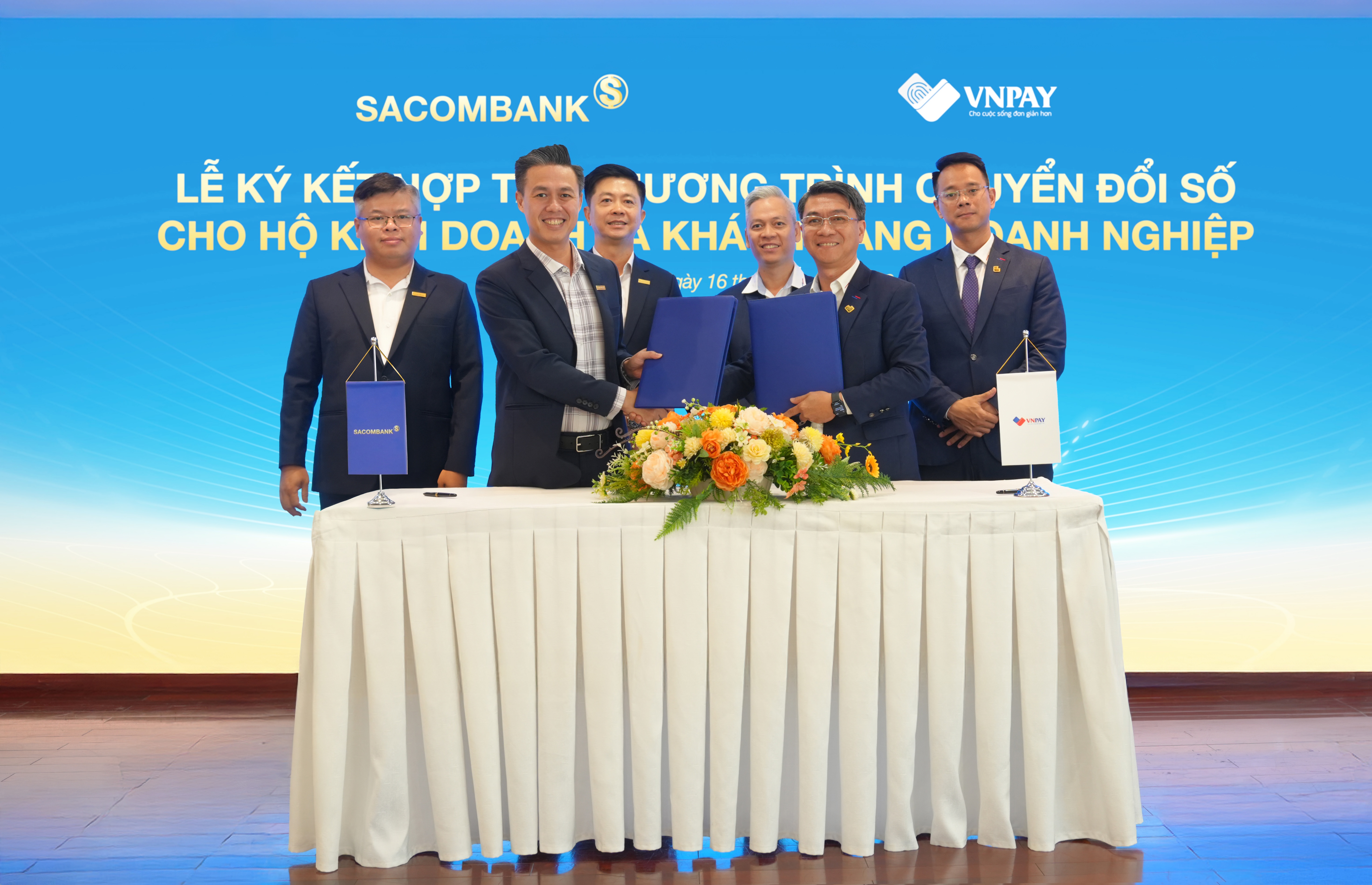 Sacombank và VNPAY triển khai giải pháp giúp doanh nghiệp, hộ kinh doanh thanh toán và nộp thuế số