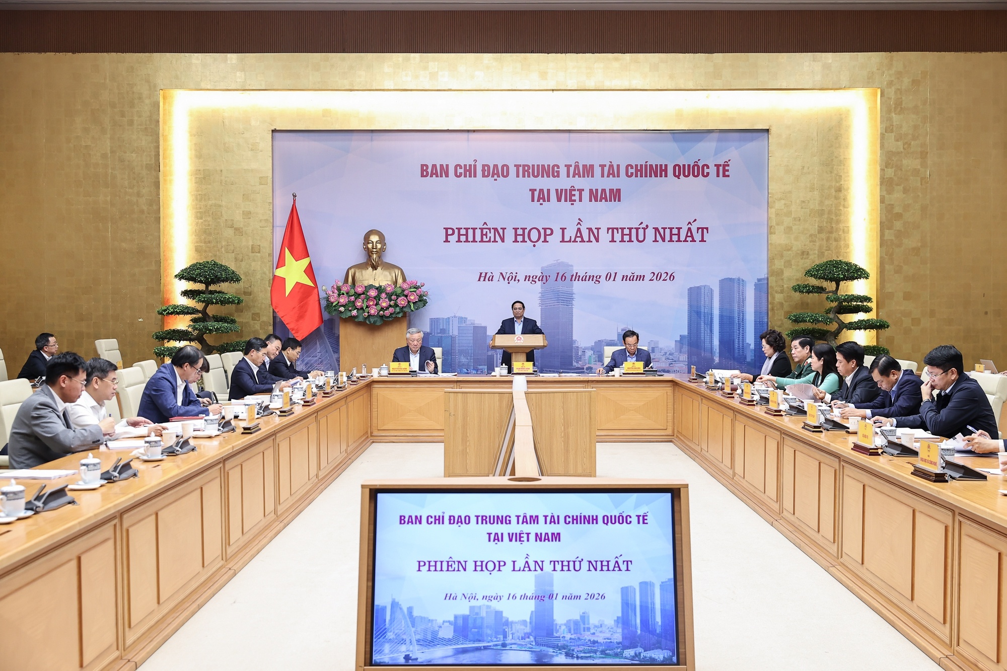 Thủ tướng chủ trì Phiên họp thứ nhất của Ban Chỉ đạo - Ảnh: VGP/Nhật Bắc