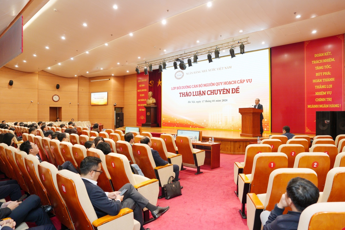 Bồi dưỡng cán bộ nguồn quy hoạch cấp Vụ về hoàn thiện thể chế và công tác đối ngoại ngành Ngân hàng