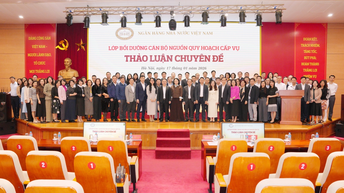 Bồi dưỡng cán bộ nguồn quy hoạch cấp Vụ về hoàn thiện thể chế và công tác đối ngoại ngành Ngân hàng