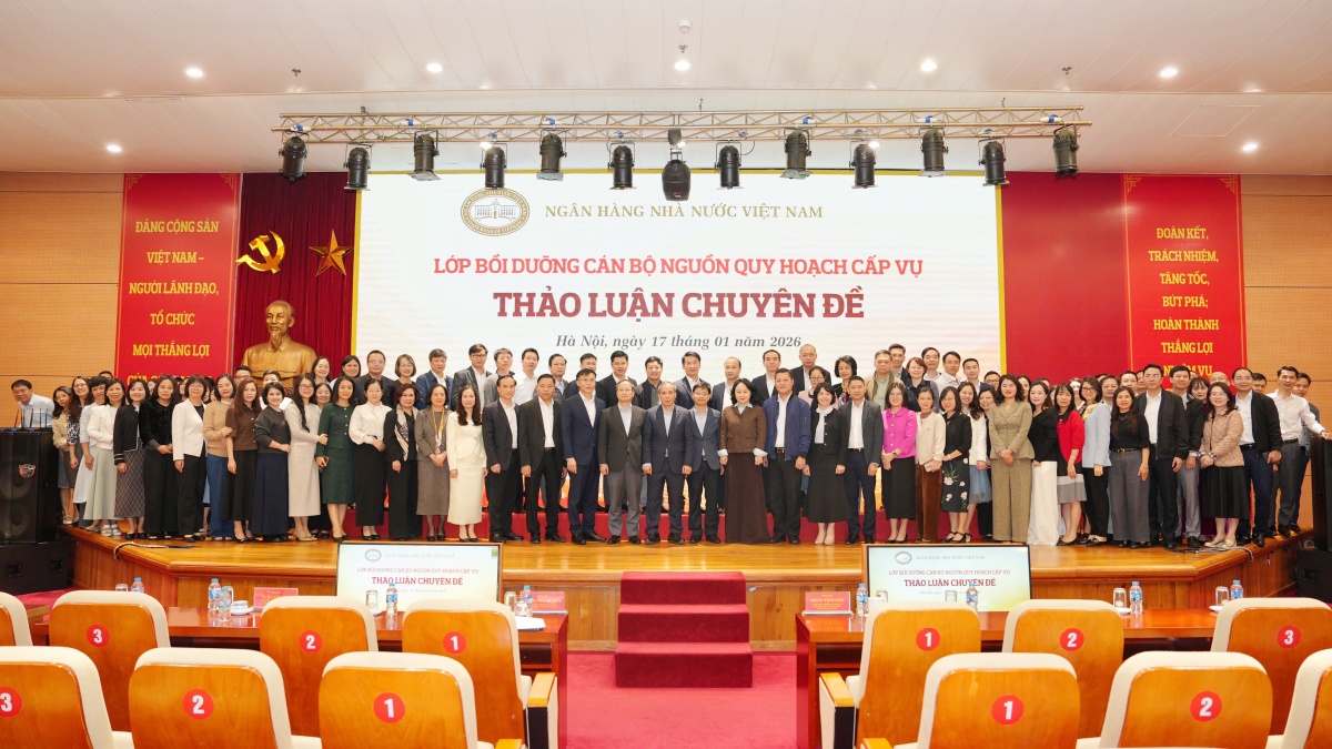 Bồi dưỡng cán bộ nguồn quy hoạch cấp Vụ về hoàn thiện thể chế và công tác đối ngoại ngành Ngân hàng