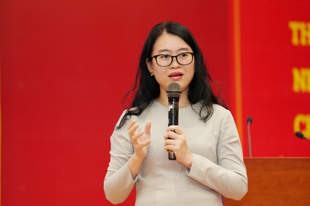 Bồi dưỡng cán bộ nguồn quy hoạch cấp Vụ về hoàn thiện thể chế và công tác đối ngoại ngành Ngân hàng