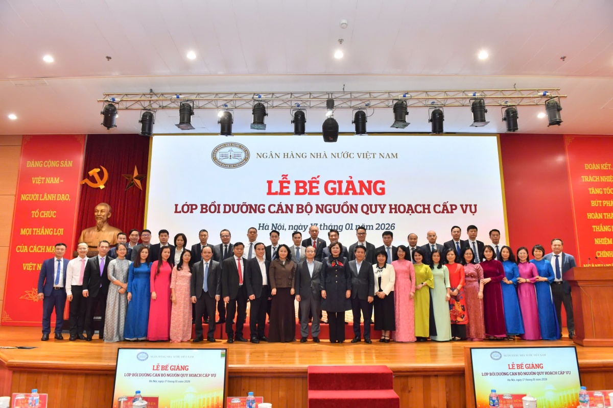 Bế giảng Lớp Bồi dưỡng cán bộ nguồn quy hoạch cấp Vụ