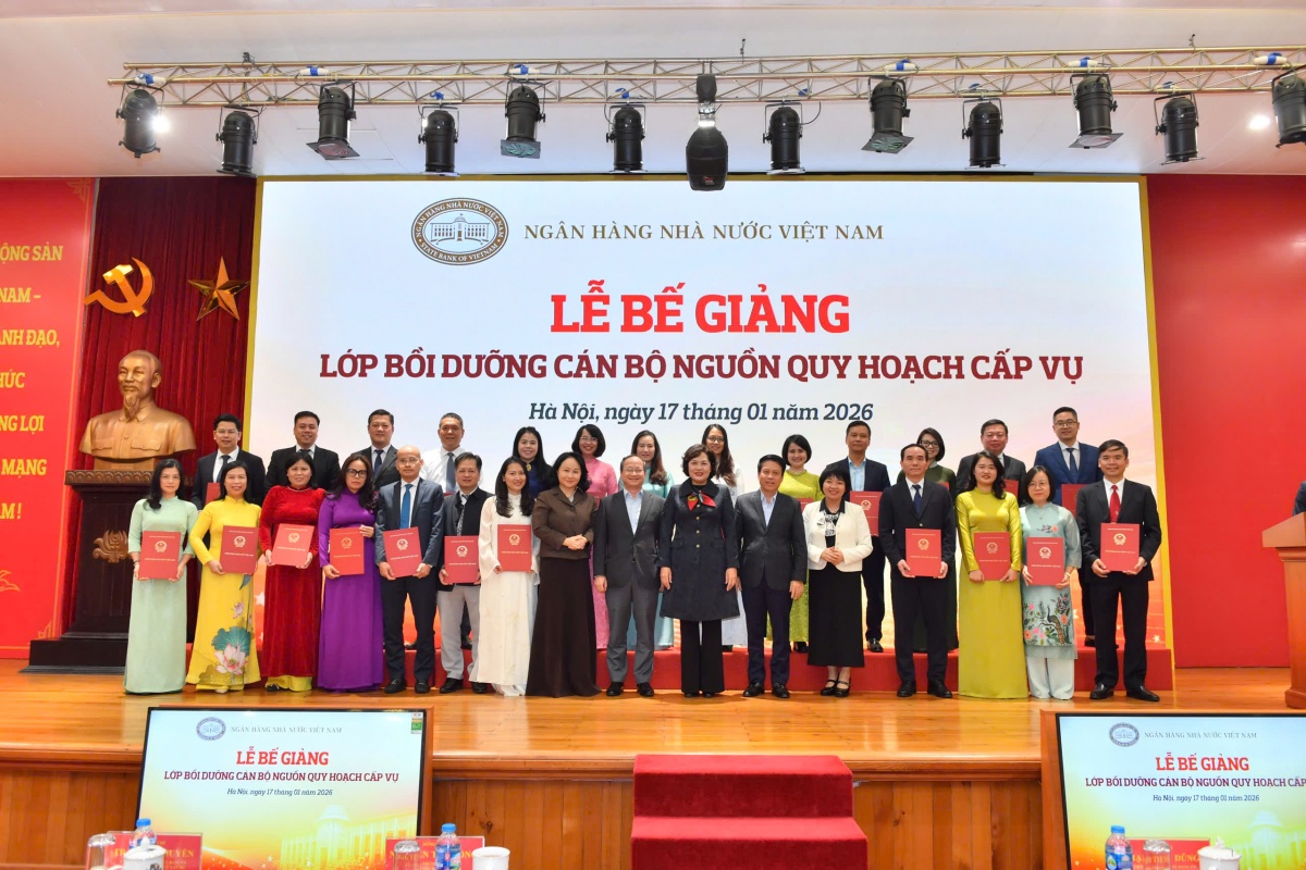 Bế giảng Lớp Bồi dưỡng cán bộ nguồn quy hoạch cấp Vụ