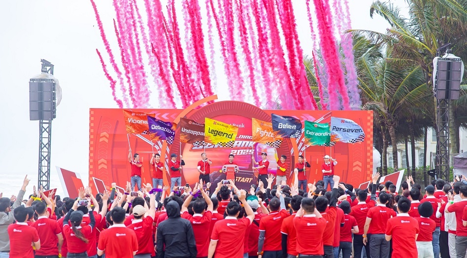 Hai giải thưởng uy tín ghi nhận chiến lược phát triển bền vững của SeABank