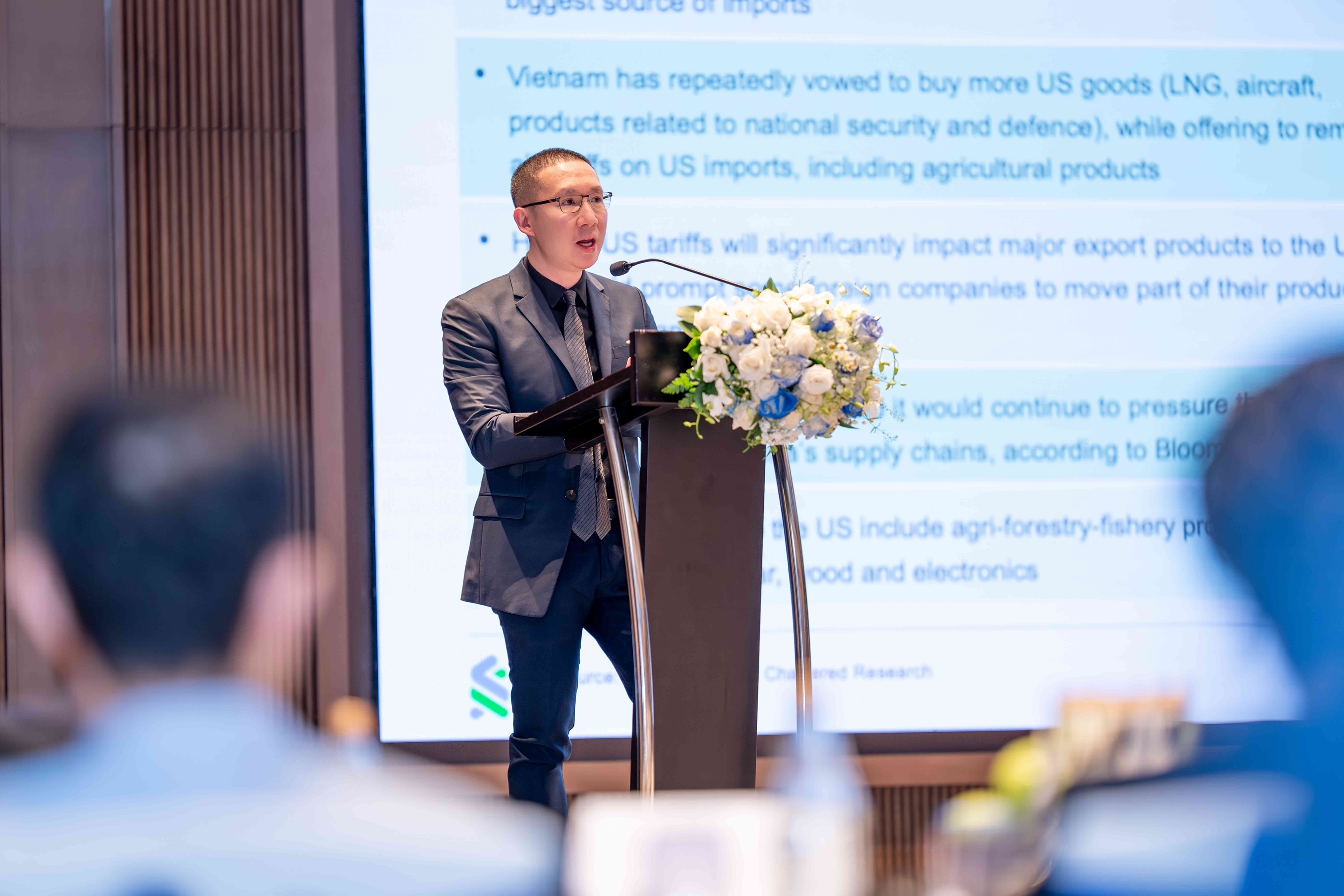 Ông Tim Leelahaphan