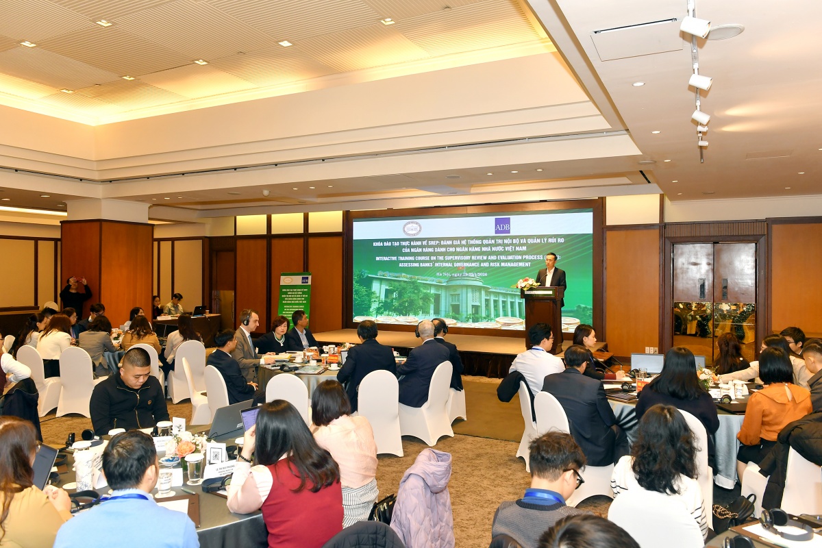 NHNN tổ chức khoá đào tạo thực hành về Quy trình rà soát và đánh giá giám sát