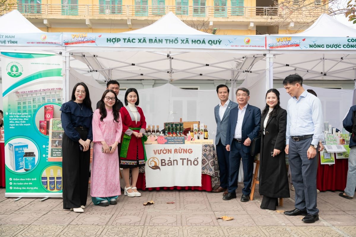 Gian hàng quảng bá dược liệu, sản phẩm y học cổ truyền