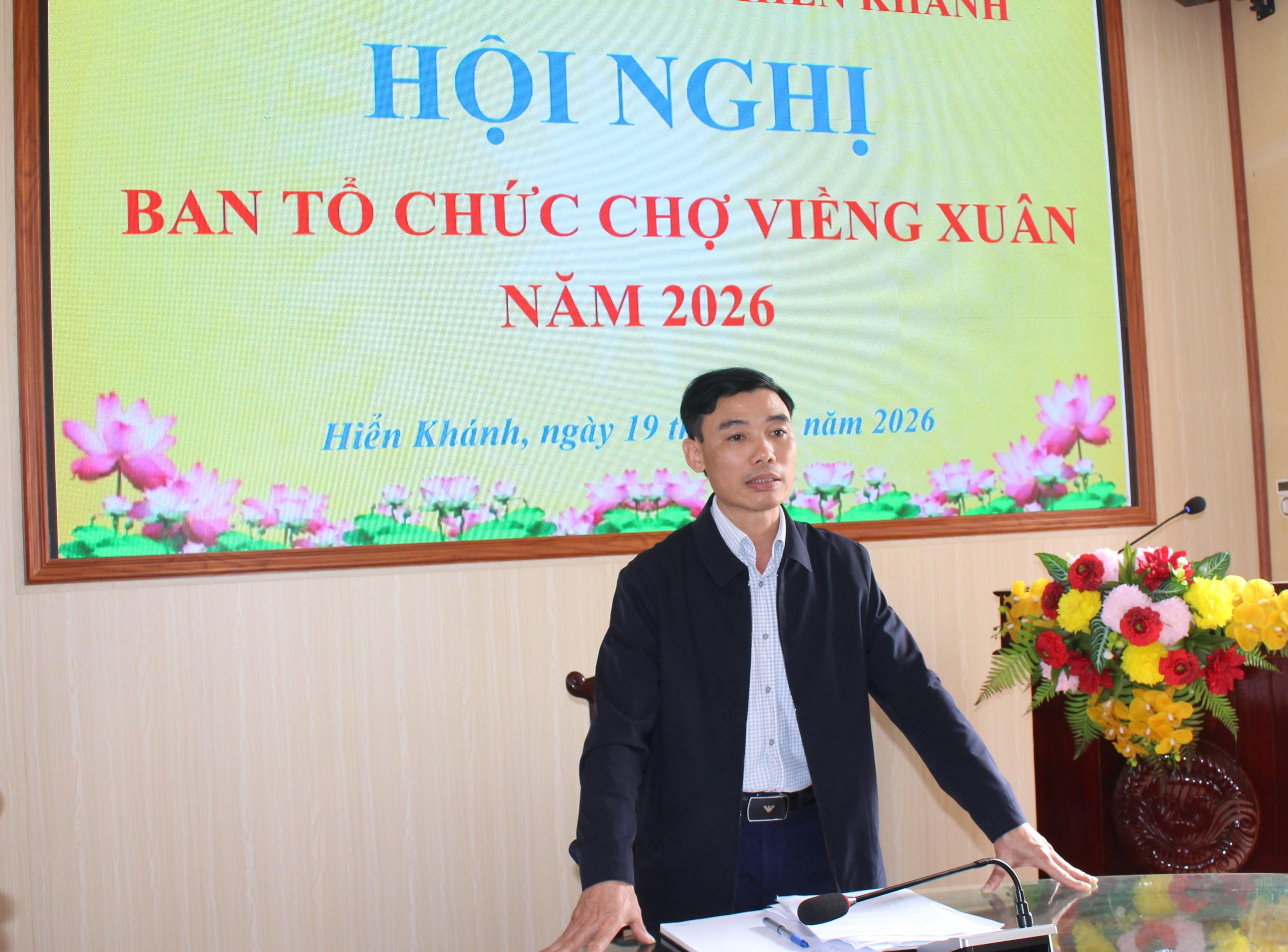 Đ/c Trần Văn Quân, Phó Chủ tịch UBND xã Trưởng ban Tổ chức chợ Viềng xuân 2026 phát biểu triển khai kế hoạch tổ chức.