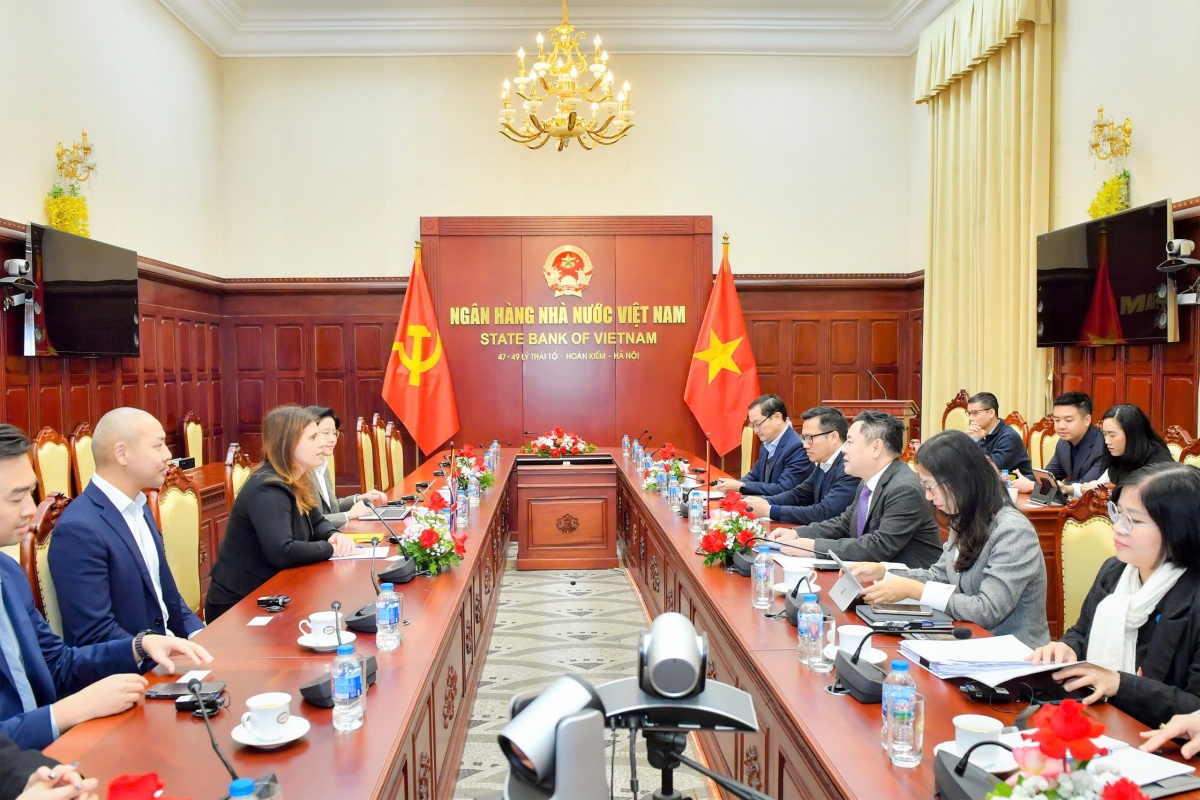 Phó Thống đốc Nguyễn Ngọc Cảnh tiếp Tổng Lãnh sự Anh Phó Thống đốc Nguyễn Ngọc Cảnh tiếp Tổng Lãnh sự Anh