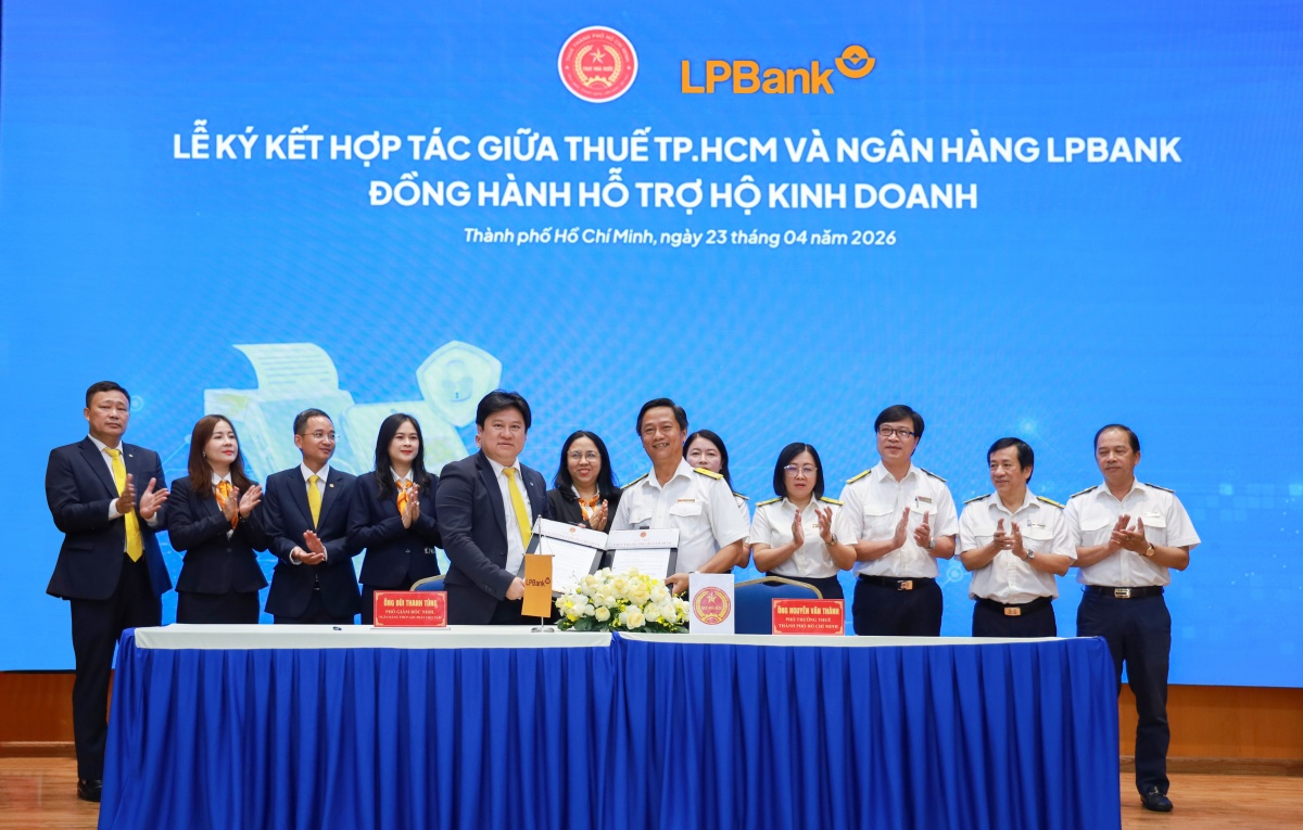 LPBank ký kết hợp tác với Thuế TP.HCM, thúc đẩy chuyển đổi số hộ kinh doanh và cá nhân kinh doanh
