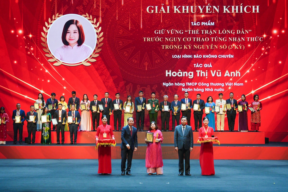 Đảng bộ NHNN xuất sắc đạt 14 giải thưởng tại Cuộc thi chính luận về bảo vệ nền tảng tư tưởng của Đảng trong Đảng bộ Chính phủ lần thứ 2