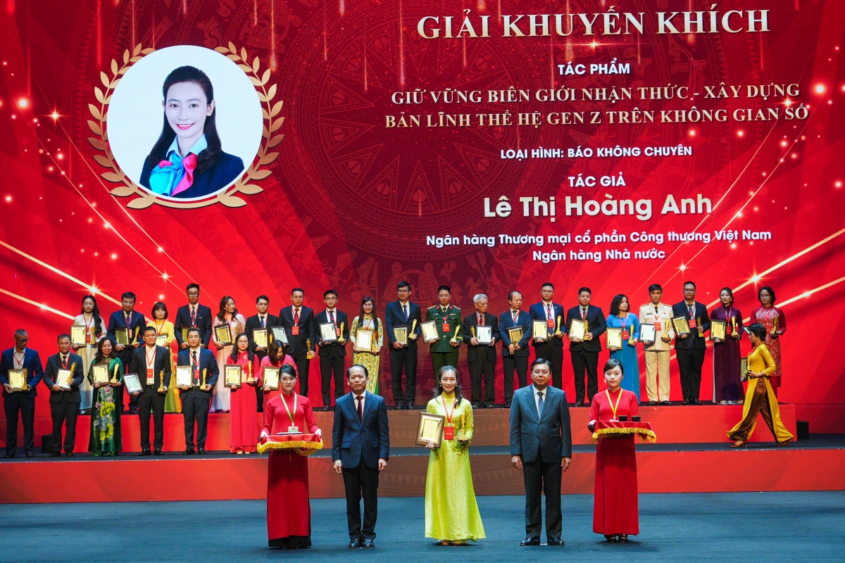 Đảng bộ NHNN xuất sắc đạt 14 giải thưởng tại Cuộc thi chính luận về bảo vệ nền tảng tư tưởng của Đảng trong Đảng bộ Chính phủ lần thứ 2