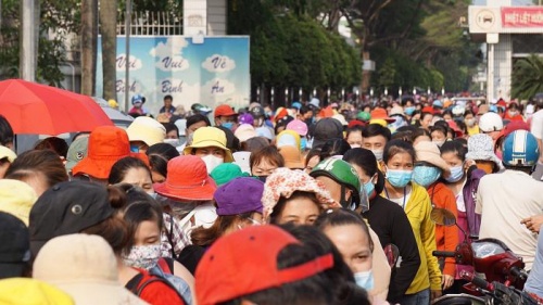 TP.HCM: F1 đã tiêm đủ liều vắc-xin vẫn được đi làm, đi học