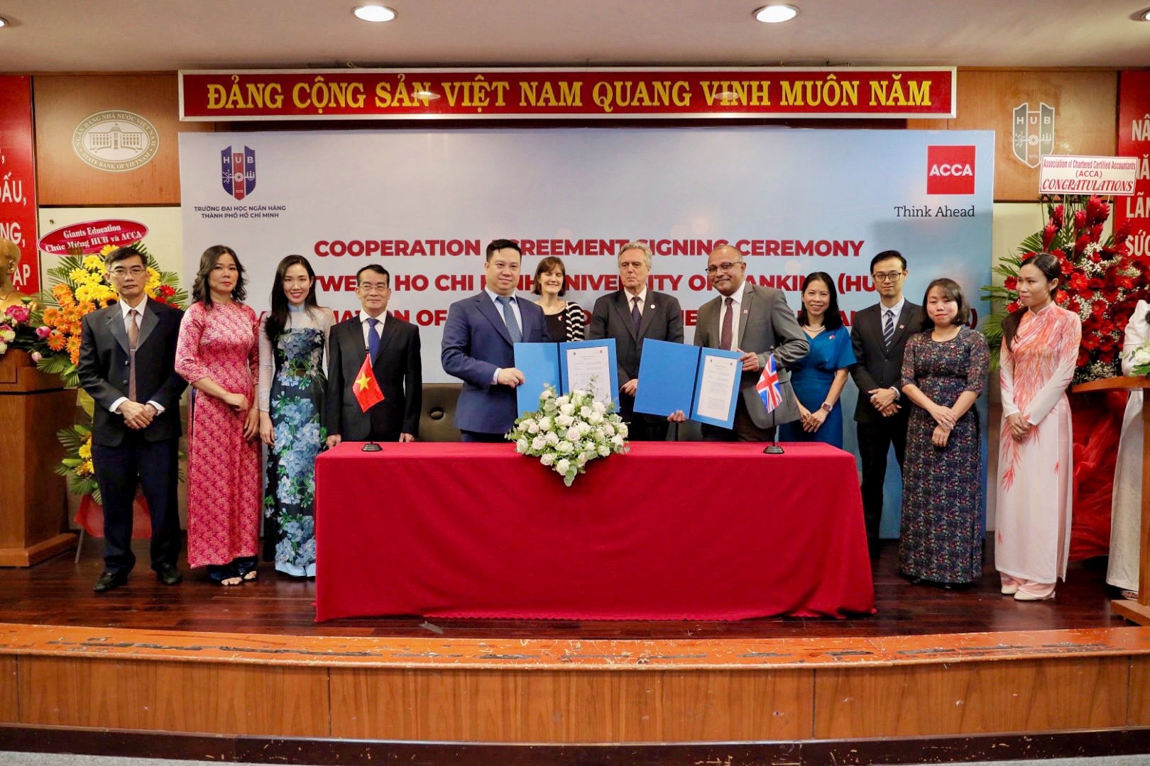 hub va acca ky ket thoa thuan hop tac chien luoc