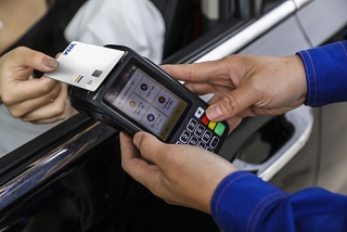 Petrolimex triển khai thanh toán bằng thẻ không tiếp xúc Visa