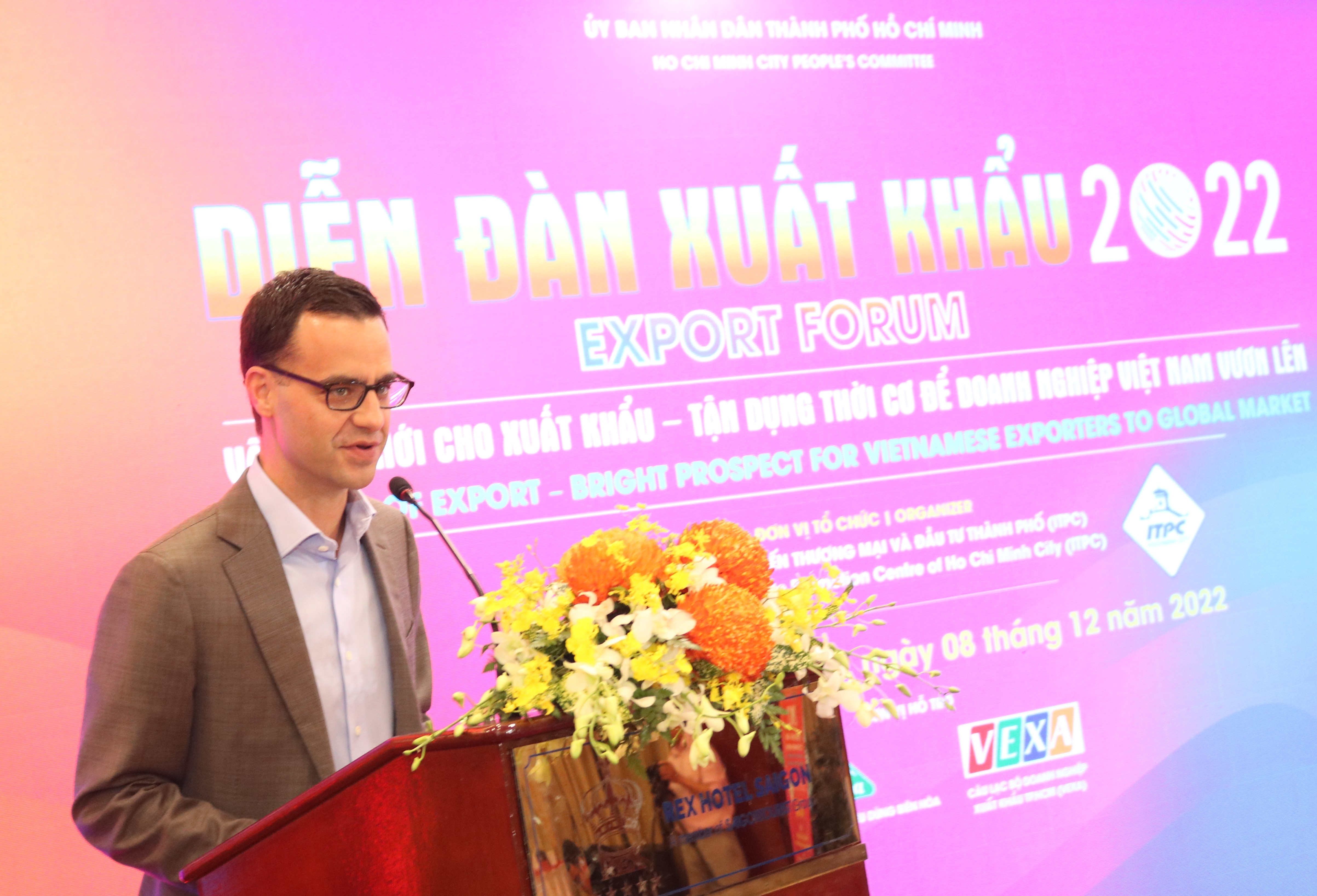 tan dung cac van hoi moi de tang cuong xuat khau