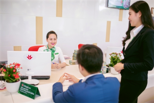 Thêm ngân hàng giảm lãi suất cho vay Thêm ngân hàng giảm lãi suất cho vay