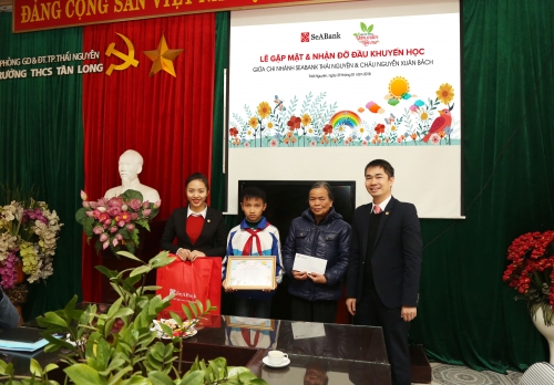 SeABank tiếp tục hỗ trợ học bổng cho 20 học sinh nghèo