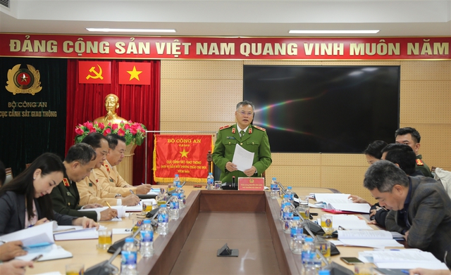 de xuat dau gia bien so xe o to hoan toan tren internet