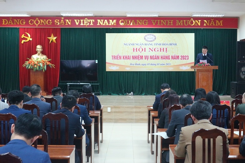 nganh ngan hang hoa binh gop phan thuc day phat trien kt xh cua tinh