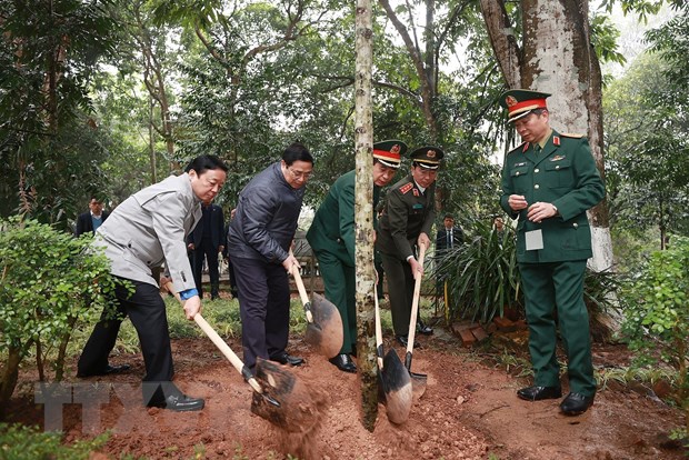 thu tuong pham minh chinh phat dong tet trong cay xuan quy mao