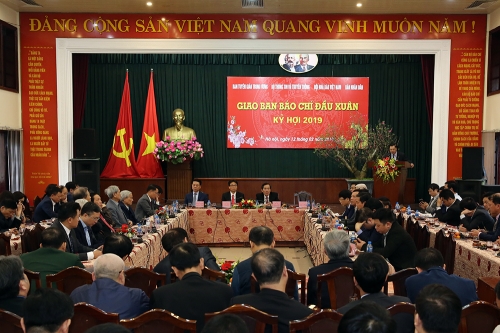 Báo chí cùng góp sức để nhân lên, lan toả những giá trị tốt đẹp Báo chí cùng góp sức để nhân lên, lan toả những giá trị tốt đẹp