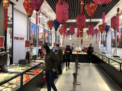 Mua vàng ngày vía Thần Tài: Nhờ người thân hoặc mua online để tránh lây virus corona mua vang ngay via than tai nho nguoi than hoac mua online de tranh lay virus corona