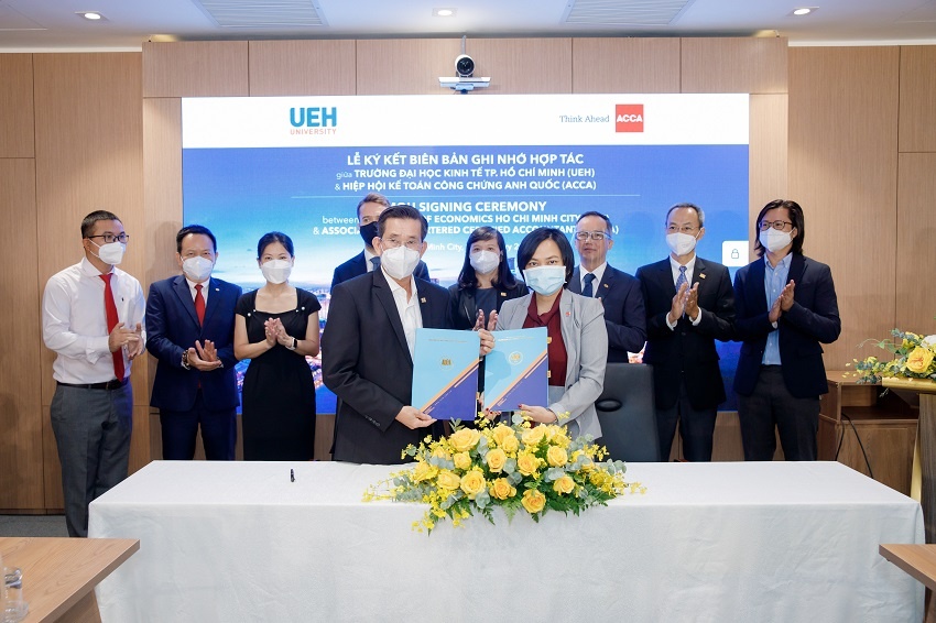 ACCA, PwC và Đại học Kinh tế TP. Hồ Chí Minh ký thỏa thuận hợp tác acca pwc va dai hoc kinh te tp ho chi minh ky thoa thuan hop tac